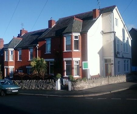 Bryn Coed Guest House Colwyn Bay Extérieur photo